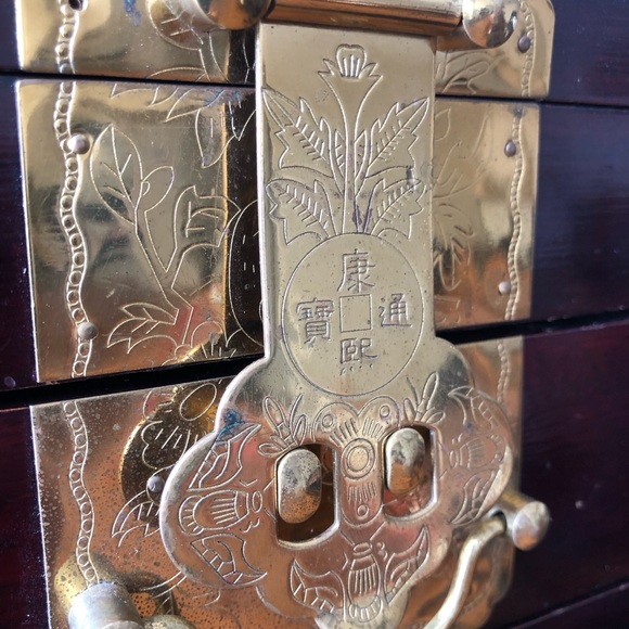 Antique Japanese Jewelry Box - Picture 4 of 9